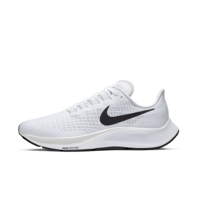 nike hiking trainers