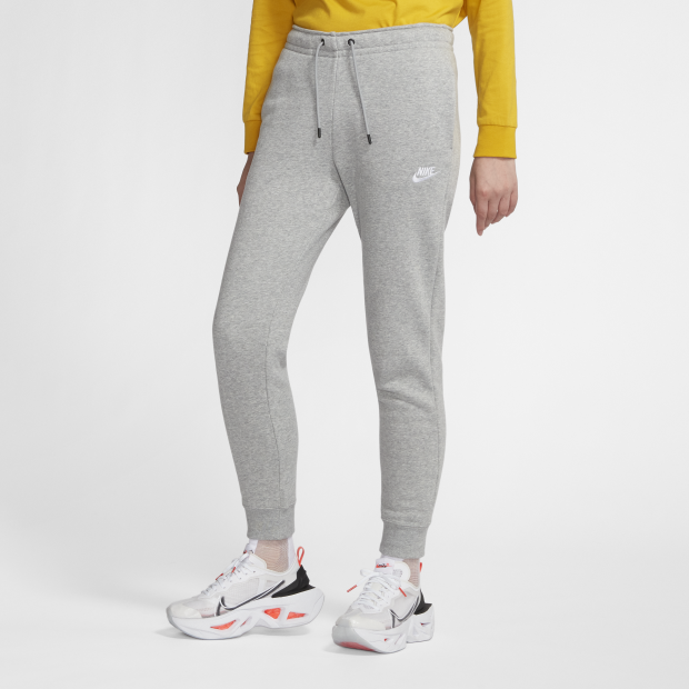nike sportswear essential