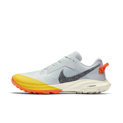 nike hiking trainers