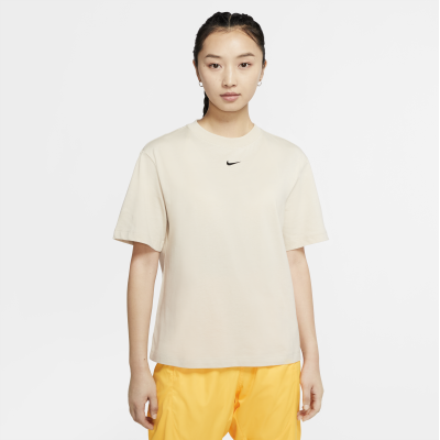 nike t shirt beige